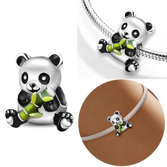 Panda Charm Holding Green Bamboo - Picture 11 of 11